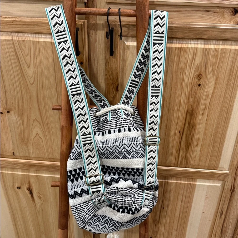 Billabong Cream and Black Bohemian Festival Aztec Drawstring Rope Backpack